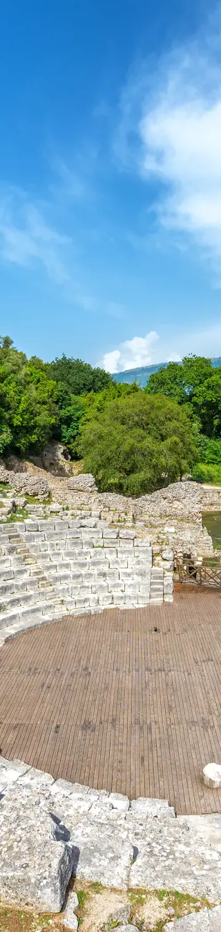 Fahre mit dem Velo zum Butrint Nationalpark